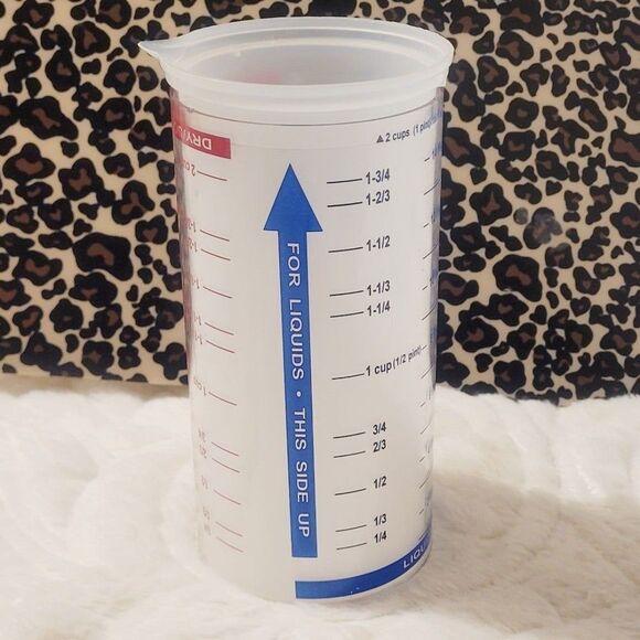 The Pampered Chef Measure-All Cup 2 Cup Liquid and Solid Measuring Cup #2225 - Picture 1 of 8